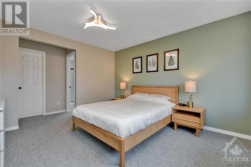 112 Tweed Crescent, Russell, ON - Indoor Photo Showing Bedroom