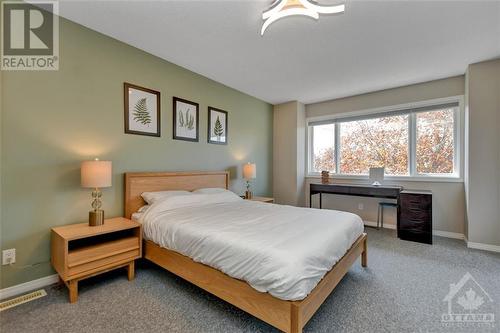 112 Tweed Crescent, Russell, ON - Indoor Photo Showing Bedroom