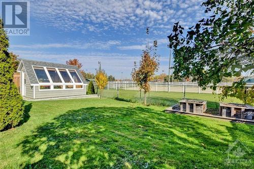 112 Tweed Crescent, Russell, ON - Outdoor