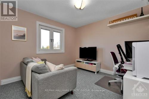 112 Tweed Crescent, Russell, ON - Indoor