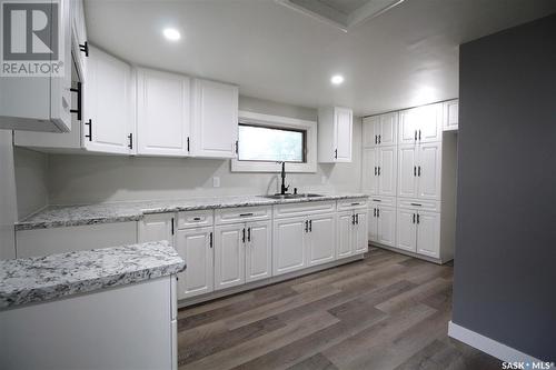 710 Carleton Street, Moosomin, SK - Indoor Photo Showing Kitchen