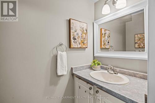 214 Rawdon Street, Brantford, ON - Indoor Photo Showing Bathroom