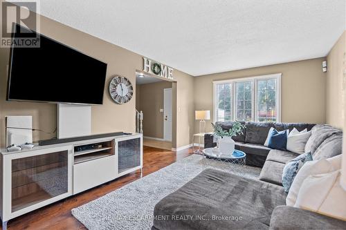 214 Rawdon Street, Brantford, ON - Indoor Photo Showing Living Room