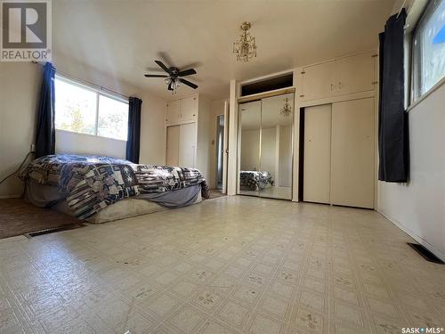 183 5Th Avenue W, Central Butte, SK - Indoor Photo Showing Bedroom