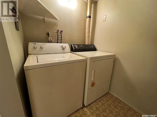 183 5Th Avenue W, Central Butte, SK - Indoor Photo Showing Laundry Room