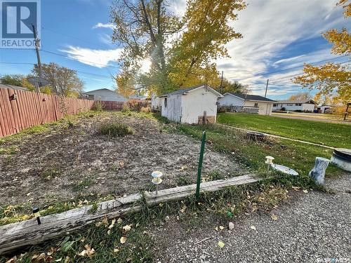 183 5Th Avenue W, Central Butte, SK - Outdoor