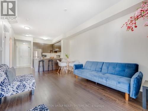 318 - 5317 Upper Middle Road, Burlington, ON - Indoor Photo Showing Living Room