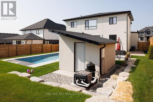 62 Crestview Drive, Middlesex Centre (Komoka), ON - Outdoor With Exterior