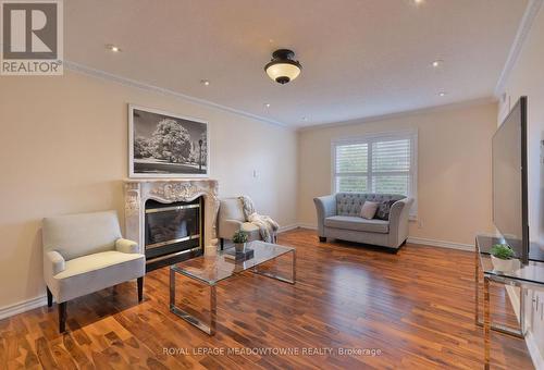 2857 Termini Terrace, Mississauga, ON - Indoor Photo Showing Living Room With Fireplace