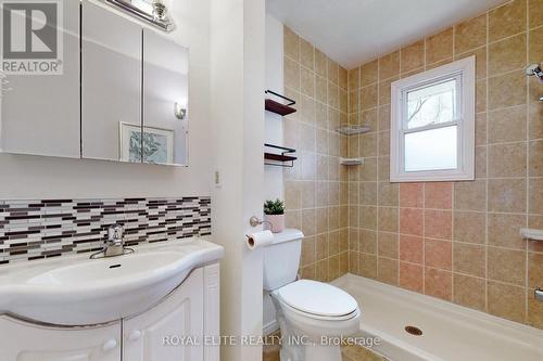 3965 Hilltop Road, Ramara, ON - Indoor Photo Showing Bathroom