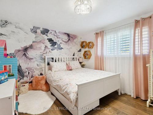 440 Mount Albion Rd, Hamilton, ON - Indoor Photo Showing Bedroom