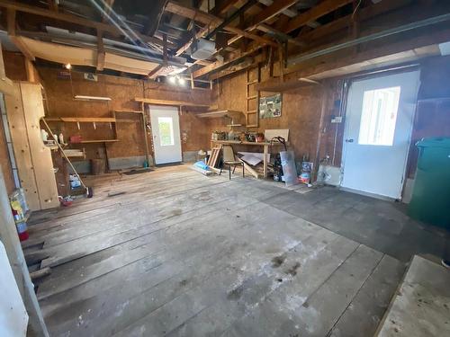 Garage - 10 Rue Gagné, Saint-Hubert-De-Rivière-Du-Loup, QC - Indoor Photo Showing Basement