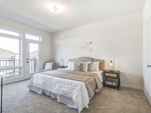 10 Cunliffe Lane W, Ajax, ON - Indoor Photo Showing Bedroom