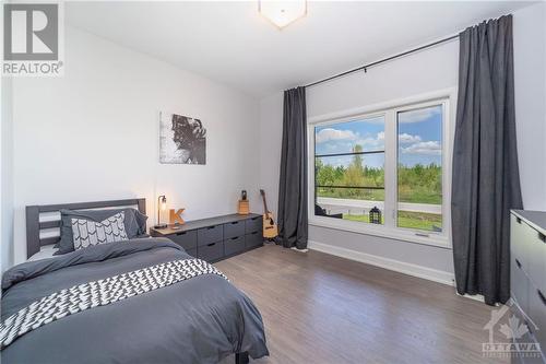 313 Moore Crescent, Kemptville, ON - Indoor Photo Showing Bedroom