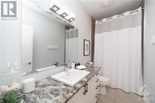 313 Moore Crescent, Kemptville, ON - Indoor Photo Showing Bathroom