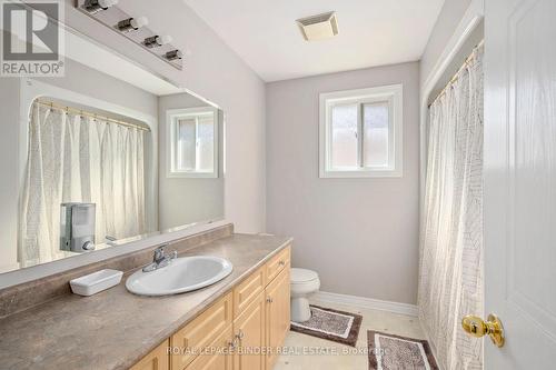 952 Whetherfield Street, London, ON - Indoor Photo Showing Bathroom