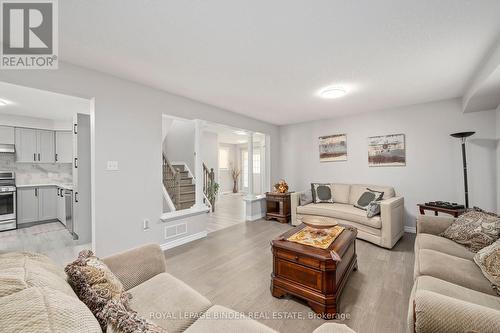 952 Whetherfield Street, London, ON - Indoor Photo Showing Living Room