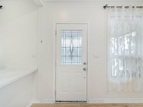 35 Britannia Ave, Hamilton, ON - Indoor Photo Showing Kitchen