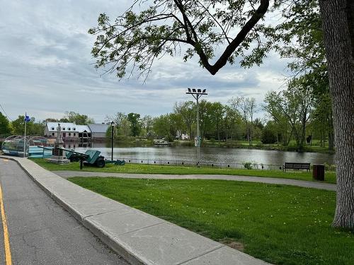 Vue sur l'eau - 310-275 Boul. Des Braves, Terrebonne (Terrebonne), QC 