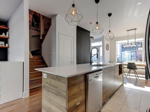 Cuisine - 191 Rue D'Ambre, Candiac, QC - Indoor Photo Showing Kitchen With Upgraded Kitchen