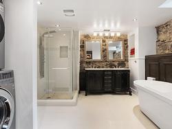 Ensuite bathroom - 