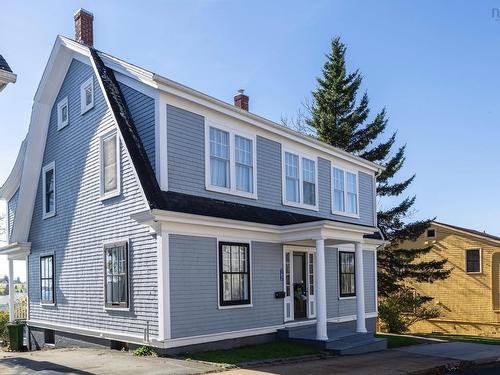 162 Pelham Street, Lunenburg, NS 