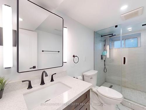 36 Elmvale Blvd, Whitchurch-Stouffville, ON - Indoor Photo Showing Bathroom