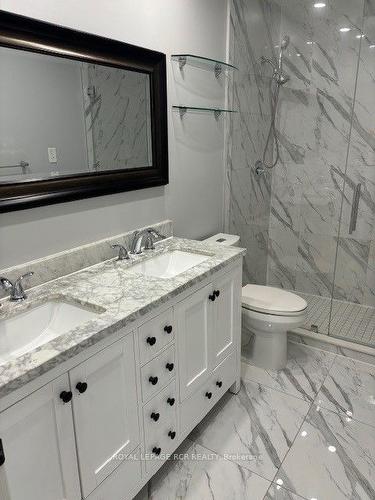 Upper-14 Skelton Blvd, Brampton, ON - Indoor Photo Showing Bathroom