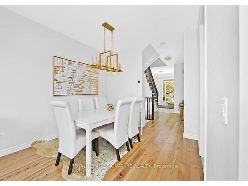 21-5056 New St, Burlington, ON - Indoor Photo Showing Dining Room