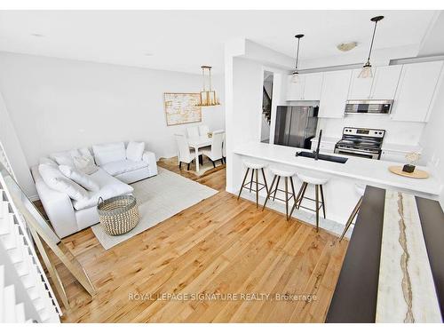 21-5056 New St, Burlington, ON - Indoor Photo Showing Kitchen