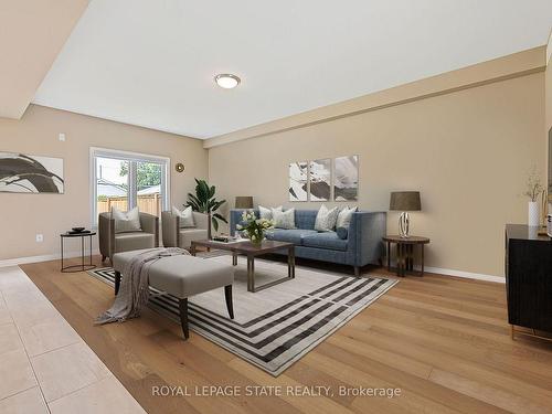 B-16 Prospect Ave, St. Catharines, ON - Indoor Photo Showing Living Room