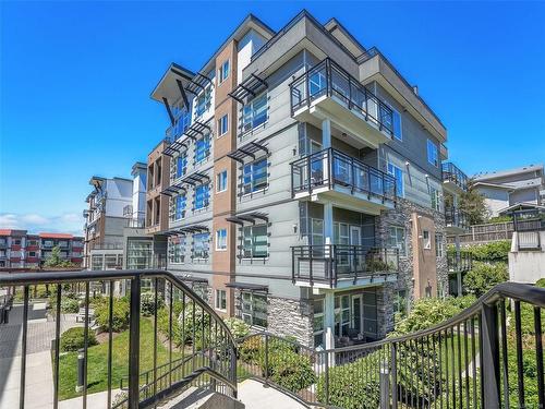 303-1018 Inverness Rd, Saanich, BC - Outdoor With Balcony