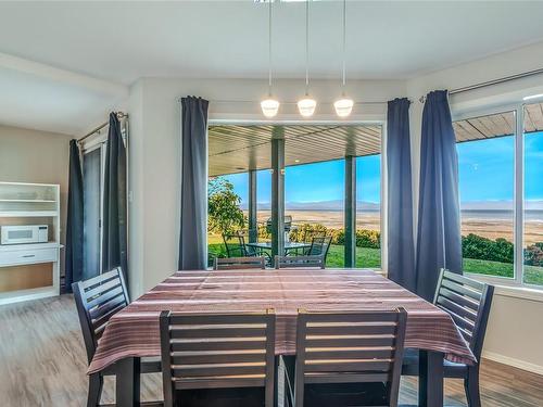 309-1165 Resort Dr, Parksville, BC - Indoor Photo Showing Dining Room