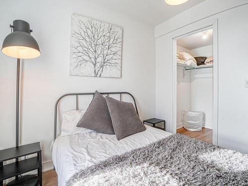 Chambre Ã Â coucher - 204-2400 Rue Du Centre, Montréal (Le Sud-Ouest), QC - Indoor Photo Showing Bedroom