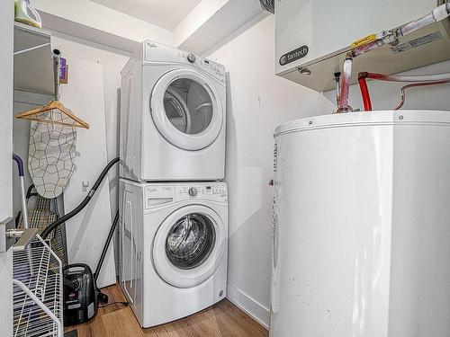 Salle de lavage - 204-2400 Rue Du Centre, Montréal (Le Sud-Ouest), QC - Indoor Photo Showing Laundry Room