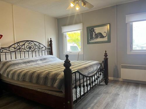 Chambre Ã  coucher principale - 86 Rue West, Huntingdon, QC - Indoor Photo Showing Bedroom