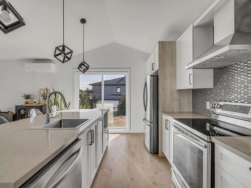 Kitchen - 3591 Rue Marie-Carrier, Lévis (Desjardins), QC - Indoor Photo Showing Kitchen With Upgraded Kitchen