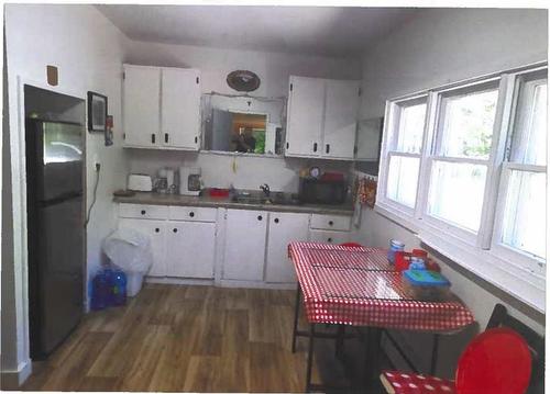 152 Road 5 S, Shuniah On, ON - Indoor Photo Showing Kitchen