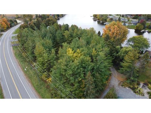 2620 River Road, Manotick, ON 