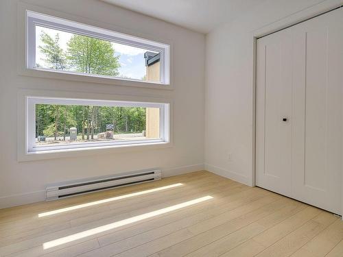 Laundry room - 128 Rue Béatrice, Saint-Colomban, QC - Indoor Photo Showing Other Room