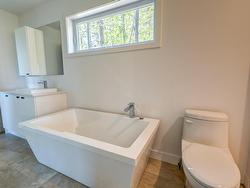 Ensuite bathroom - 