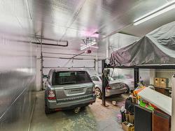 Garage - 