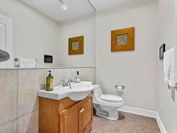 Powder room - 