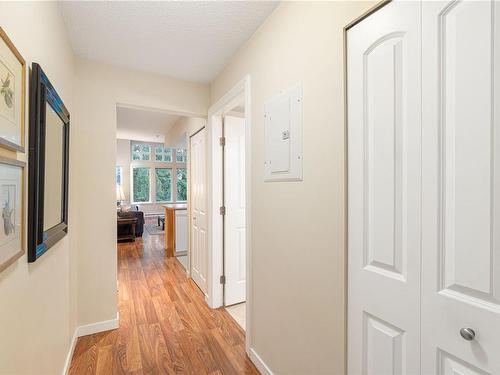 303-5660 Edgewater Lane, Nanaimo, BC - Indoor Photo Showing Other Room