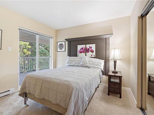 303-5660 Edgewater Lane, Nanaimo, BC - Indoor Photo Showing Bedroom