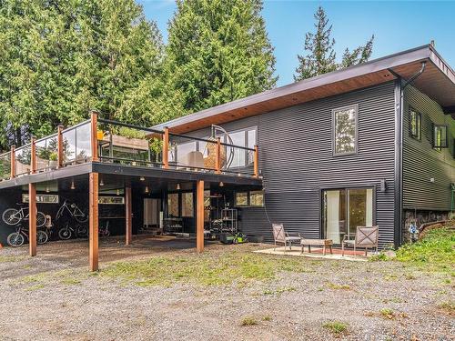 365 Baker Rd, Ladysmith, BC 