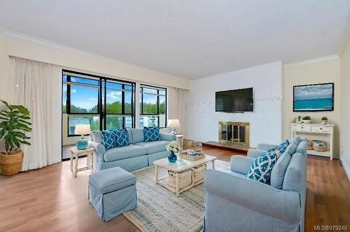 506-420 Linden Ave, Victoria, BC - Indoor Photo Showing Living Room With Fireplace