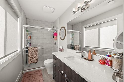 3737 Inverness Road, West Kelowna, BC - Indoor Photo Showing Bathroom