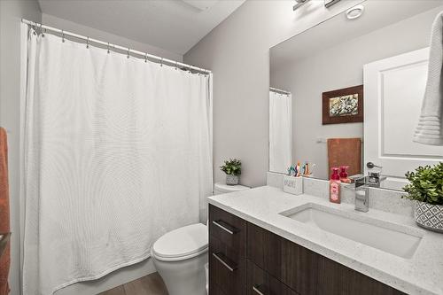 3737 Inverness Road, West Kelowna, BC - Indoor Photo Showing Bathroom