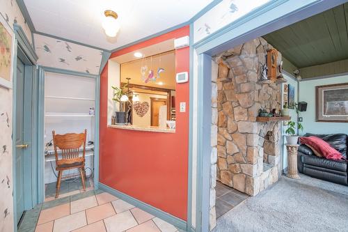 2901 26 Street, Vernon, BC - Indoor Photo Showing Other Room With Fireplace